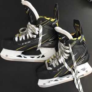 The CCM Tacks Size 8.5 D